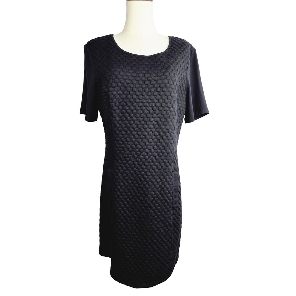 Tart Collections Evelyn Quilted Shift Dress Large Black Bubble Knit Short Sleeve